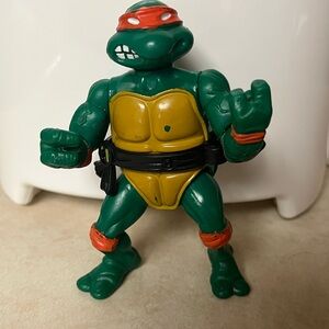 TMNT FIGURINE 88’